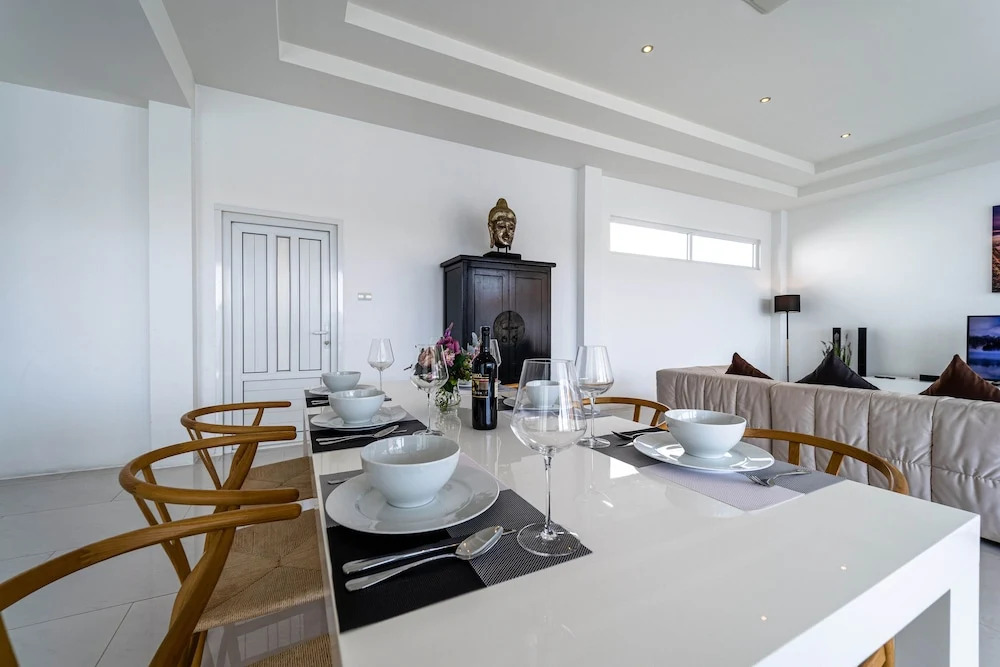 Modern Large 2 Bedroom Pool Villa PV2