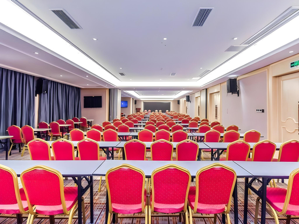 Vienna International Hotel (Nanchuan District Wanda Plaza)