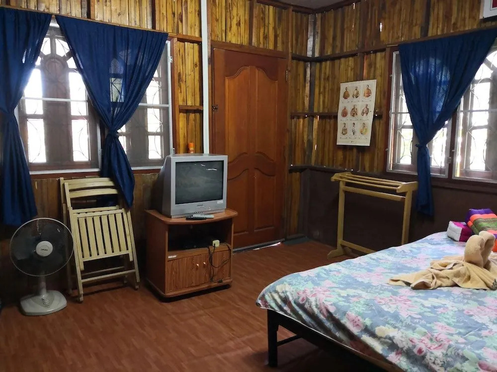 Baan Plearnphu