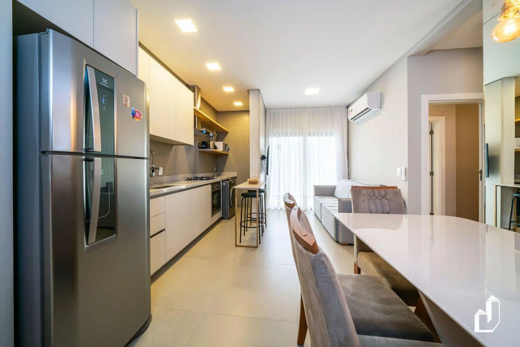 Apartamento Com 02 Dormitórios Em Canto Grande