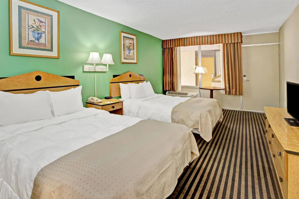 Days Inn Louisville Central University & Expo Center