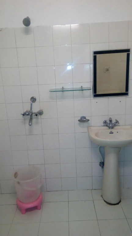 Hotel C M Regency