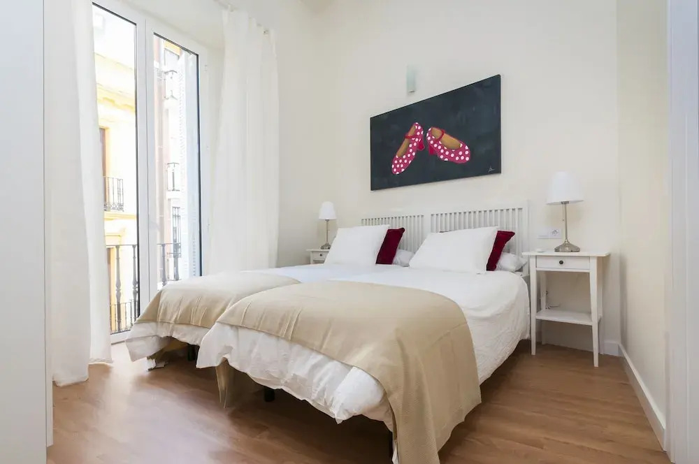 Prime Location 2 BD Apartement Next to the Town Hall Square. Zaragoza I