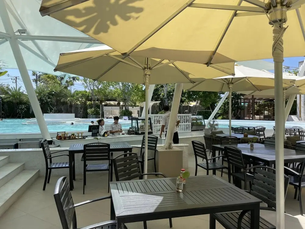 Copacabana Beach Jomtien 科帕卡巴纳海乔木提安海滩毗邻乔木提安夜市