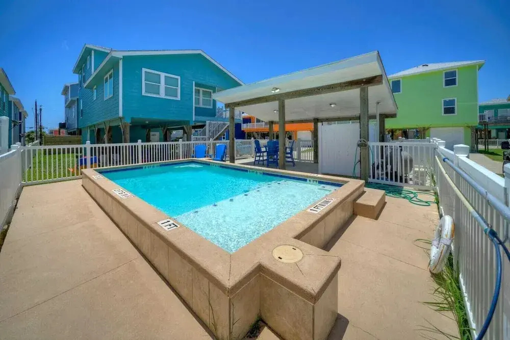 Reel Life Dreams by Avantstay Pool + Near Beach!