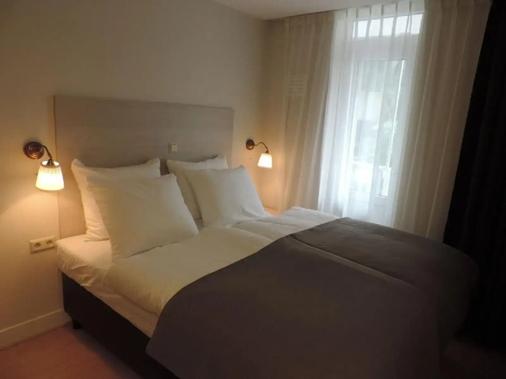Adam Suites Hotel