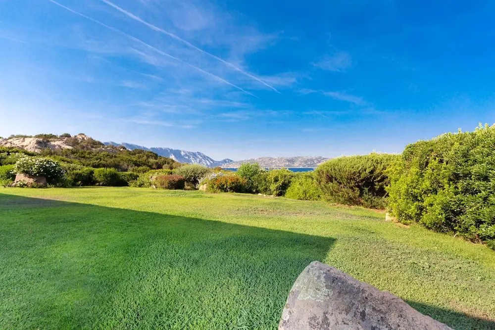 House with 4 Bedrooms in San Teodoro, with Wonderful Sea View And Furnished Garden - 250 M From the Beach