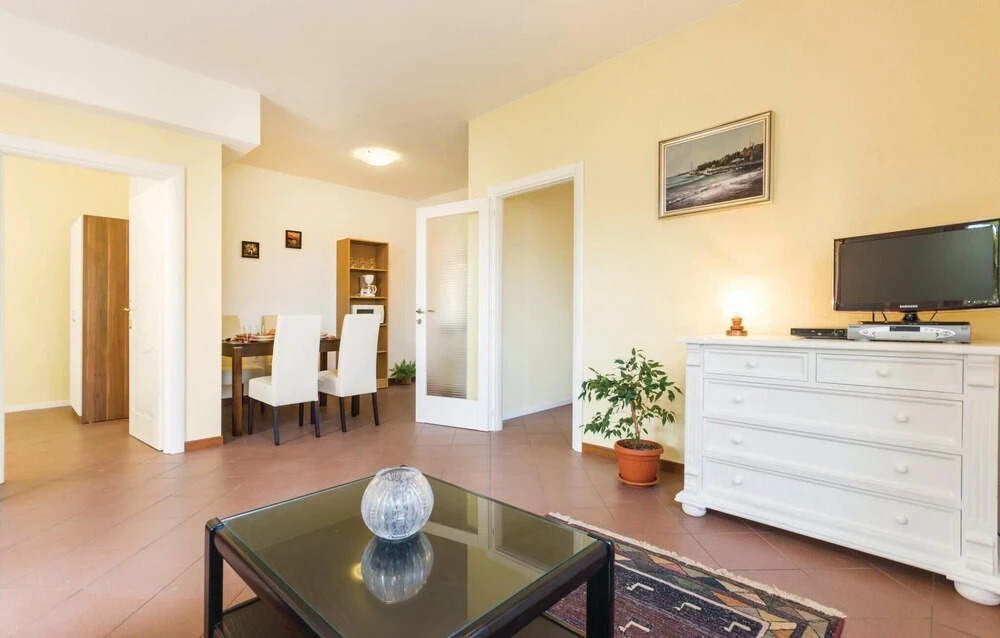 Awesome Home in Ika With Wifi and 2 Bedrooms