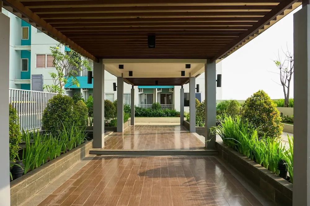 Minimalist And Cozy 2Br Apartment At The Nest Near Puri By Travelio
