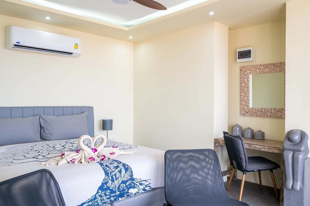 3 Bedroom Close To Fisherman`s Village KBR18