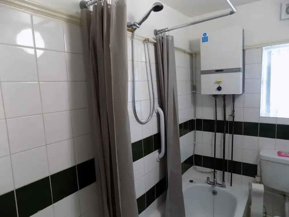 Comfort Rooms
