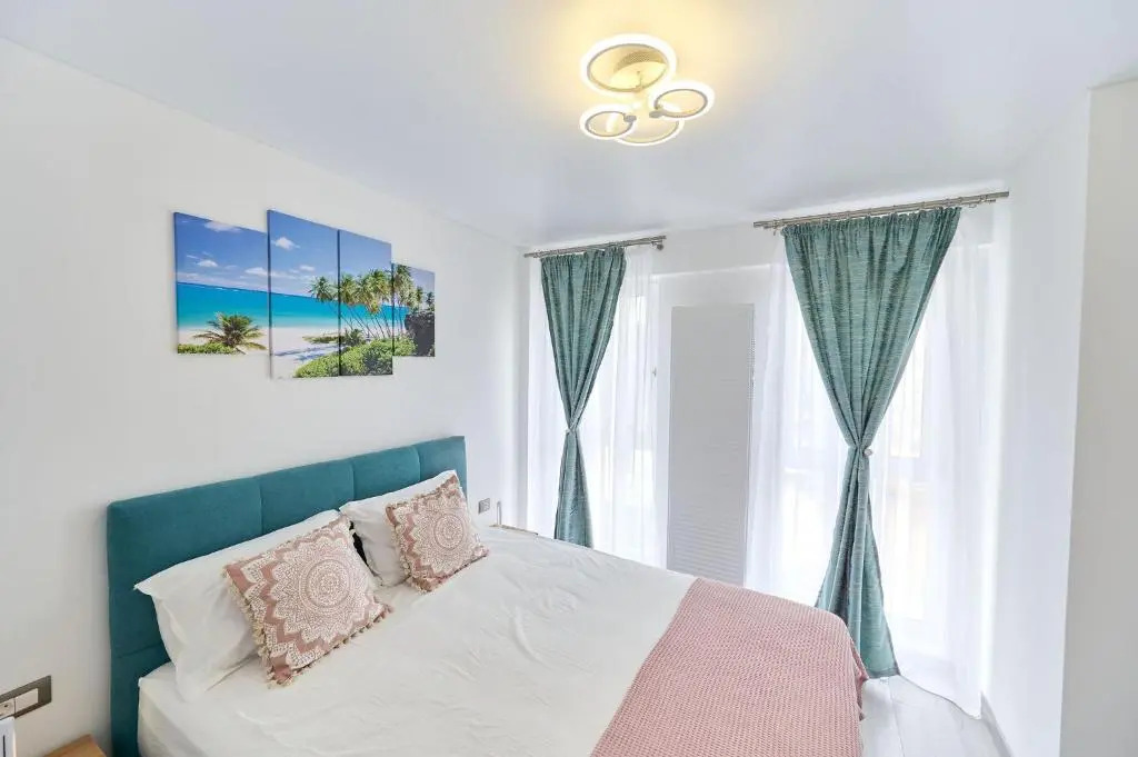 Sunflower 2BR Apartment in Nord10- parking n pool