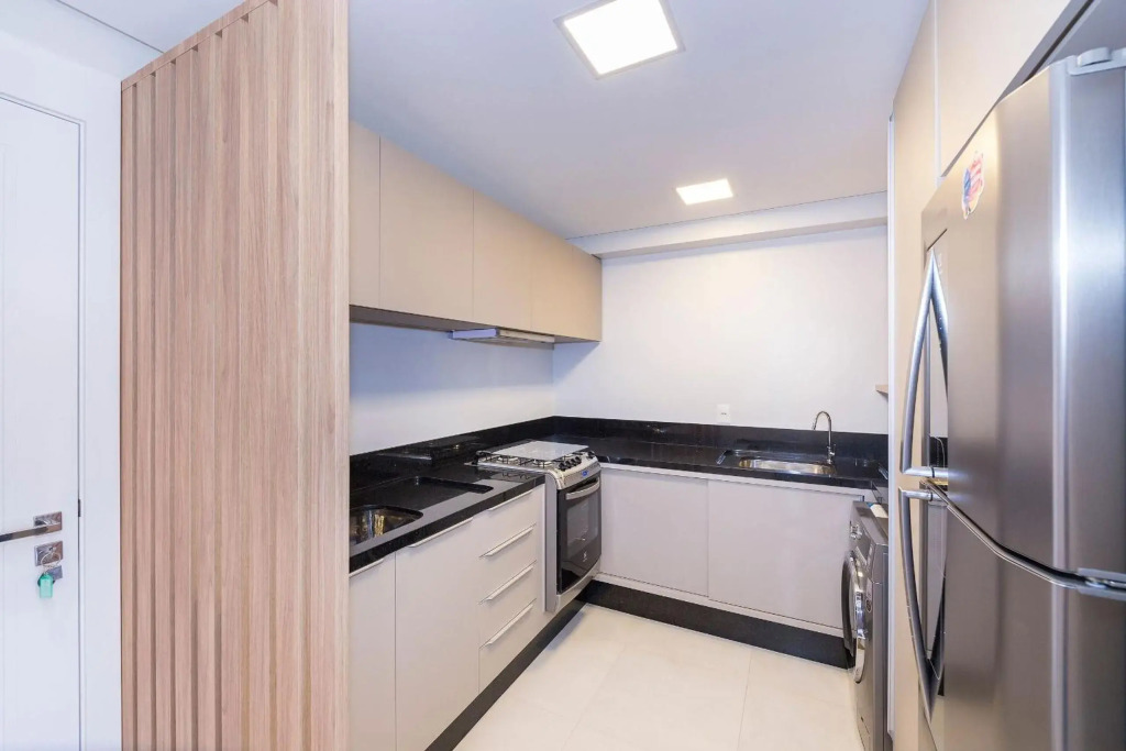Adra 205 - Apartamento no centro de Bombinhas - Rooftop com piscina e academia - À poucos metros da praia