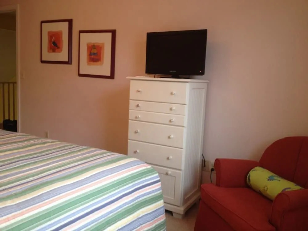 Suite Retreat #49037 - 3 Br Home