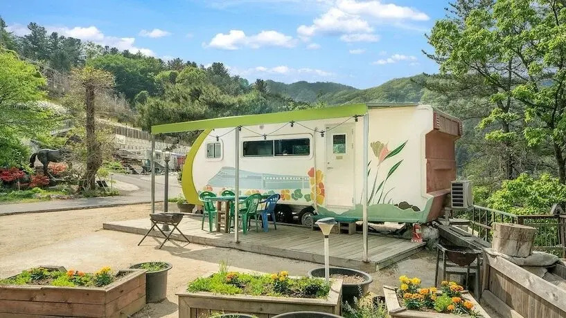 Pocheon Bearhill Pension(포천 베어힐카라반)