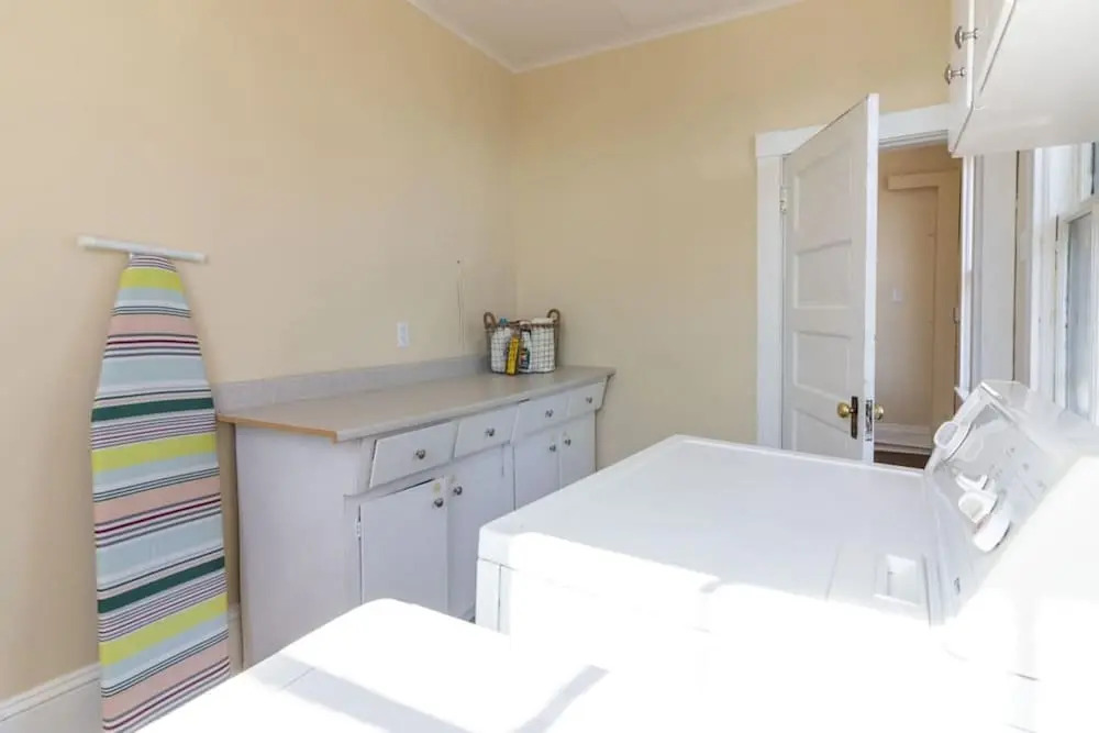 Cozy 3-bdrm in Uptown Saint John w Parking Coffee