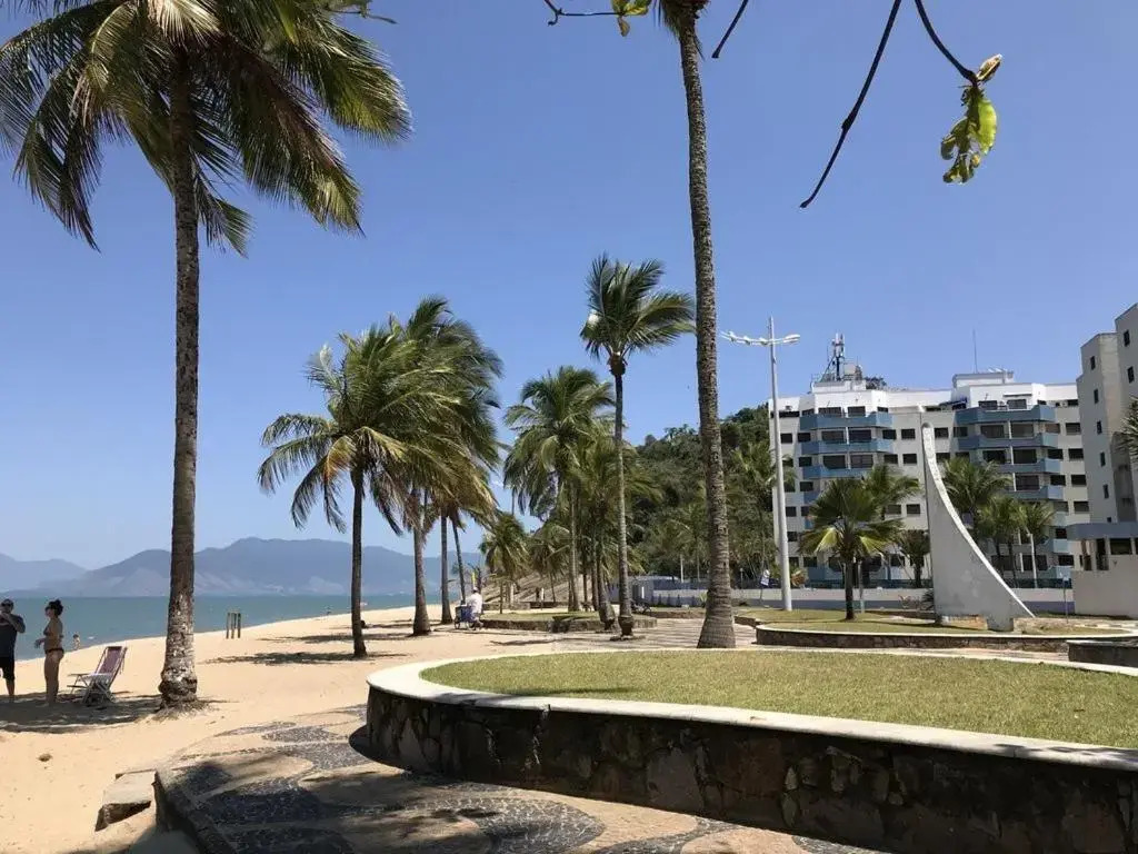 Lindo Apto Praia Martin de Sá com Piscina e Wi-fi Perto do Mar!!