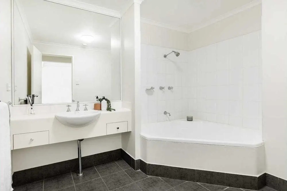 Metawise Cozy 1BR City Pad W Parking Near RPA Sydney Uni