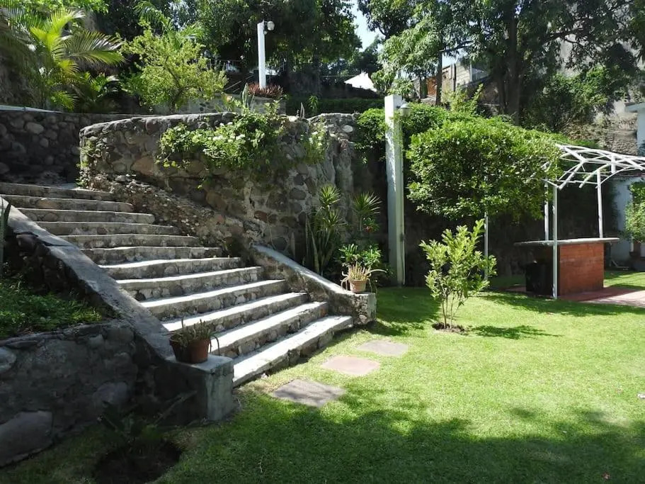 Habitación independiente a pie del lago con AC