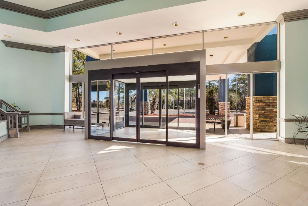 Clarion Inn & Suites Florence - Darlington