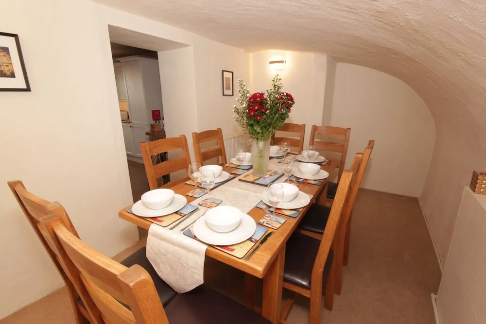 Wellsway House - Stylish Townhouse