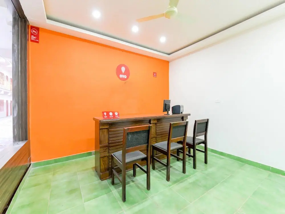 Amare Highway Residency by OYO Rooms