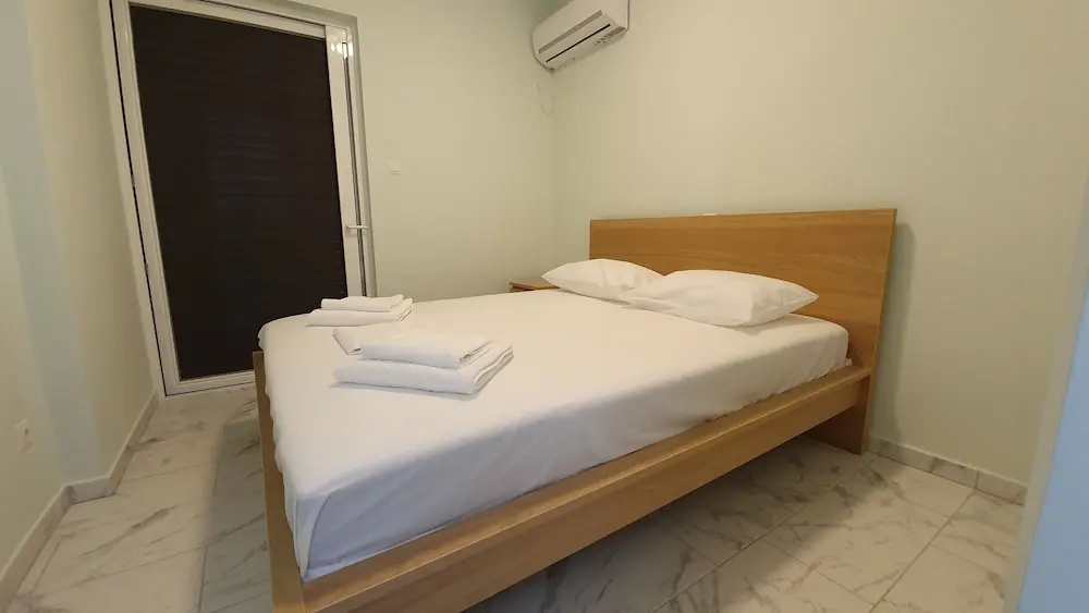AN3-George's Apt. by the Sea and Airport