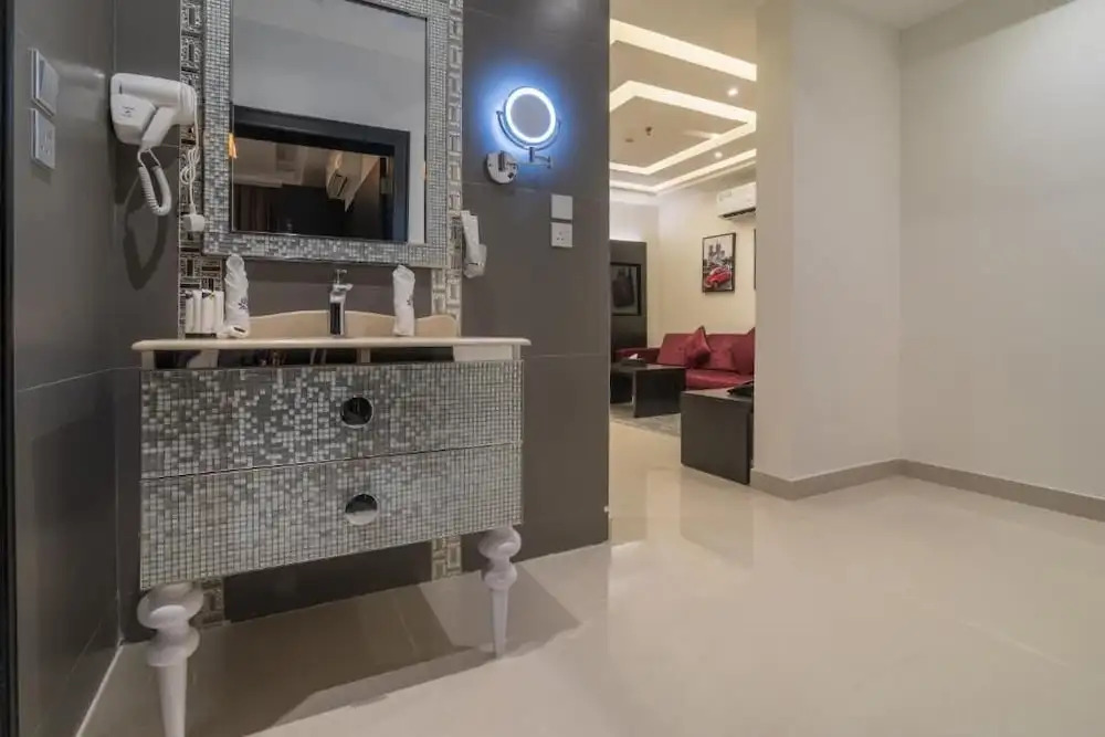 South Hotel Suites