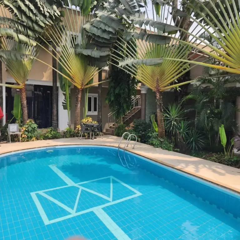 Hod Apartments   Gra