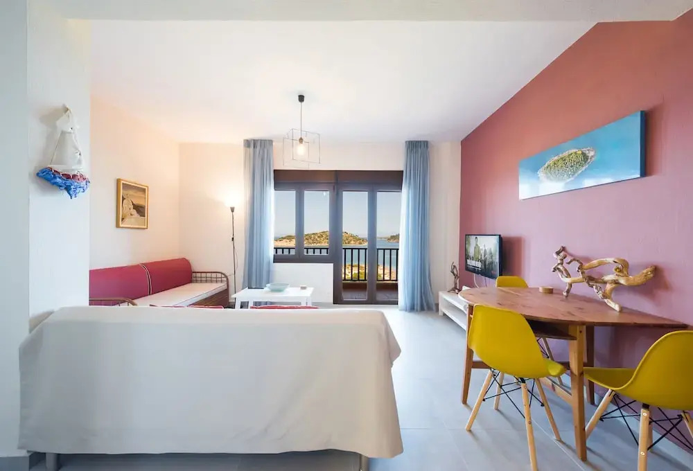 Nereus Apts by halu Villas