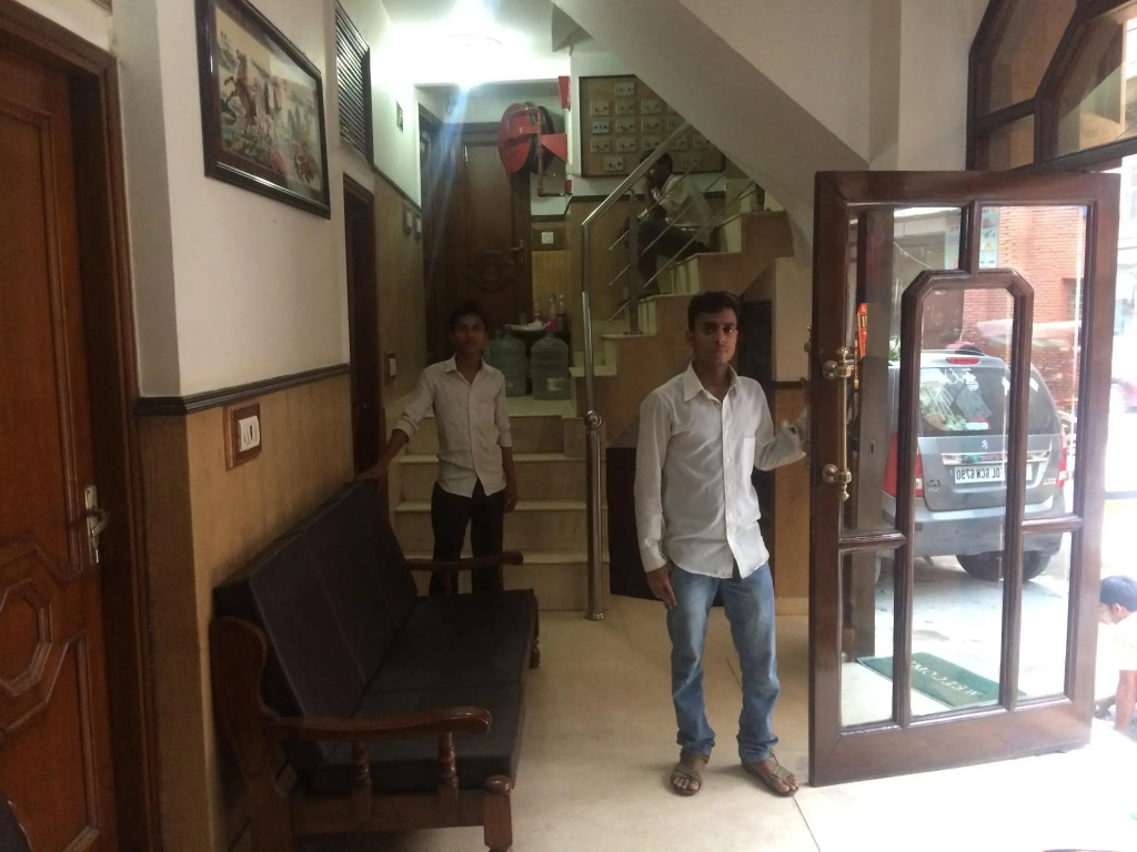 Hotel Baba Deluxe near New Delhi Railway Station and City Center -By RCG Hotels
