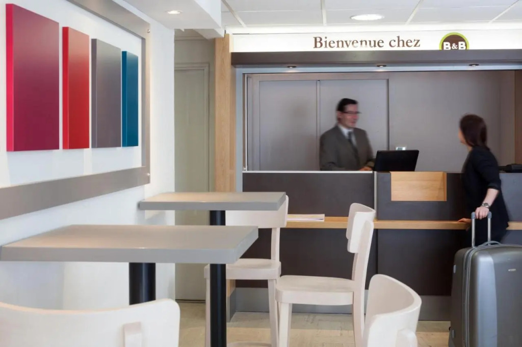 B&B HOTEL Nîmes Ville Active, parking sécurisé gratuit