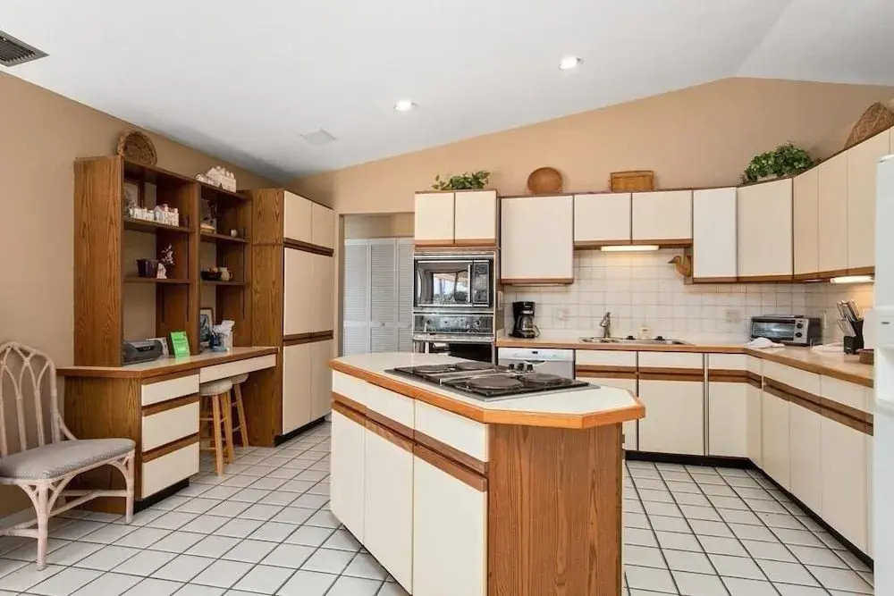 Stone Private Home #14098 4 Bedrooms 3 Bathrooms Home