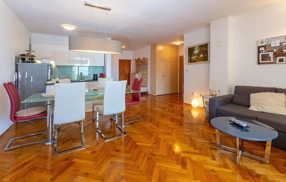 Nice Apartment in Pula With Wifi and 1 Bedrooms