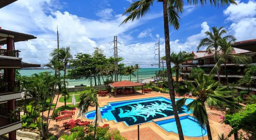Peaceful retreat at Kalim Bay - pool bar garden