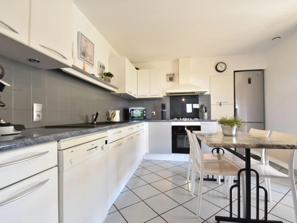 Comfortable Villa Near Alvignac With Private Swimming Pool and Stunning View