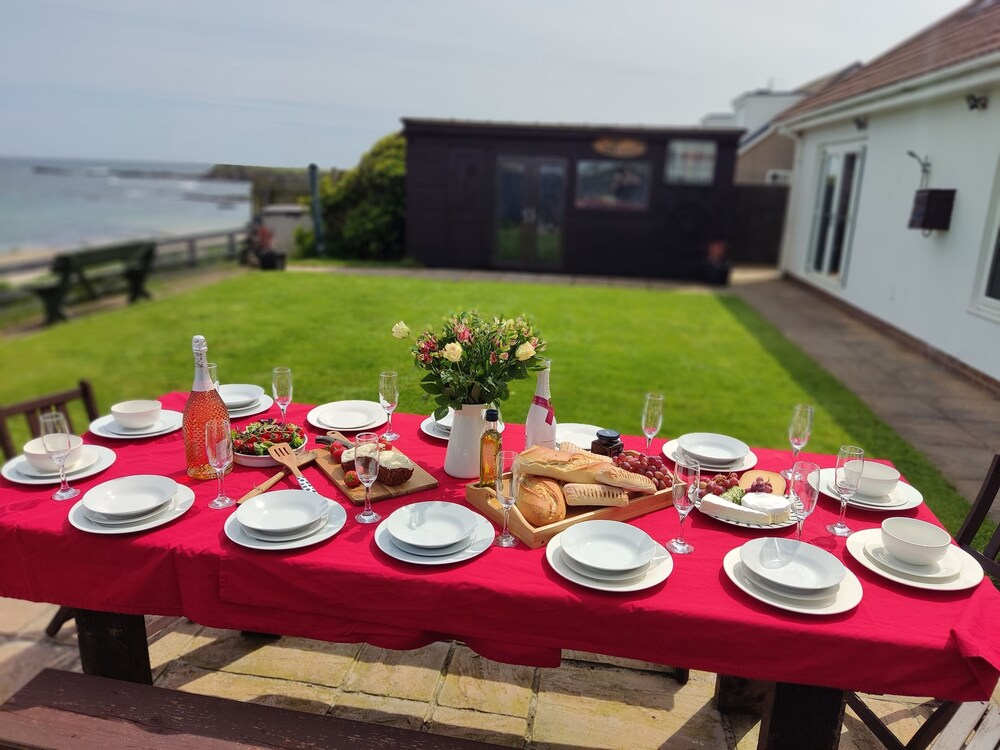 Waters Edge Holiday Home