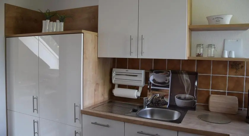 "Nicht daheim und doch zu Hause"