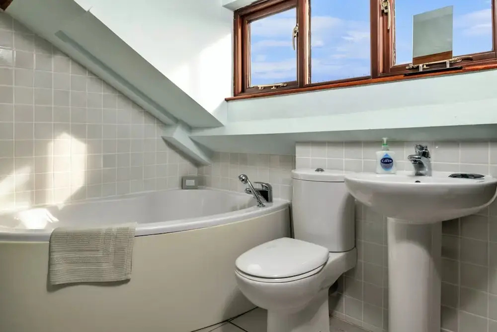 2 Bedroom Cottage in Llan Ffestiniog, No Deposit