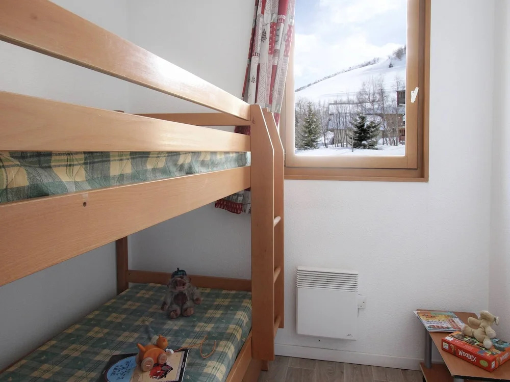 Traditional apartment on the slopes in St Jean d'Arves