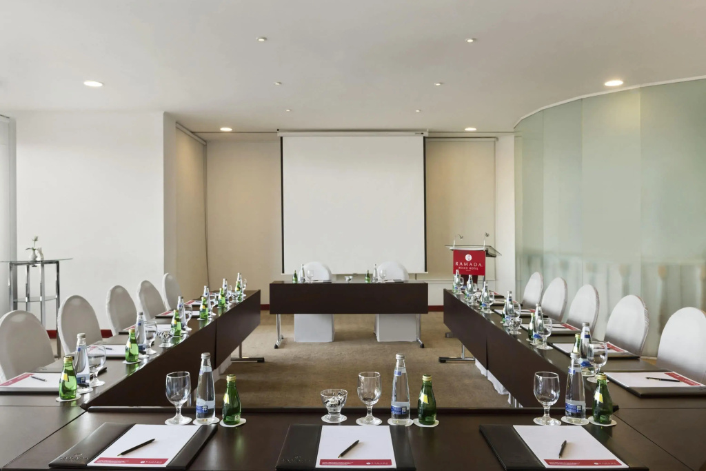 Отель Ramada By Wyndham Beach Ajman