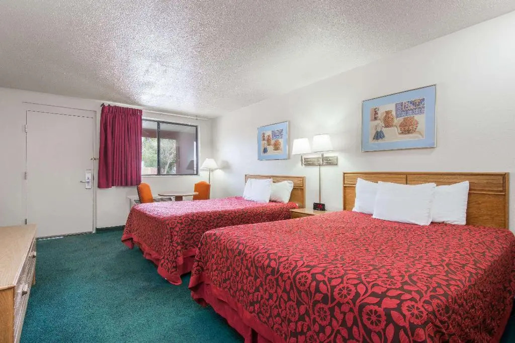 Days Inn By Wyndham Gallup