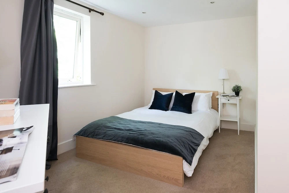 Spacious 2 Bed - Battersea High Street