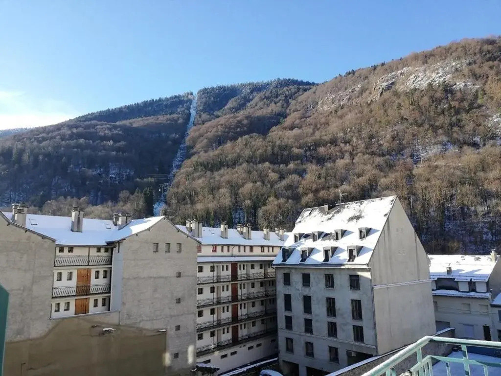 Appartement Bagnères-de-Luchon, 2 pièces, 4 personnes - FR-1-313-195