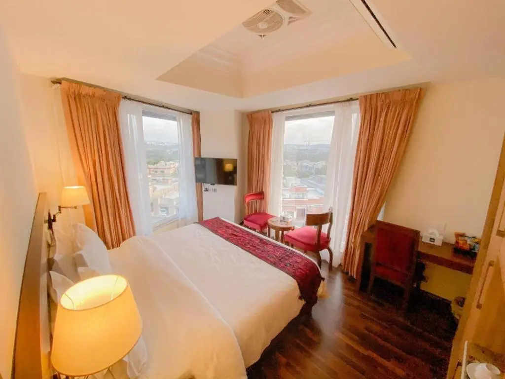 Esquire Hotel Apartments