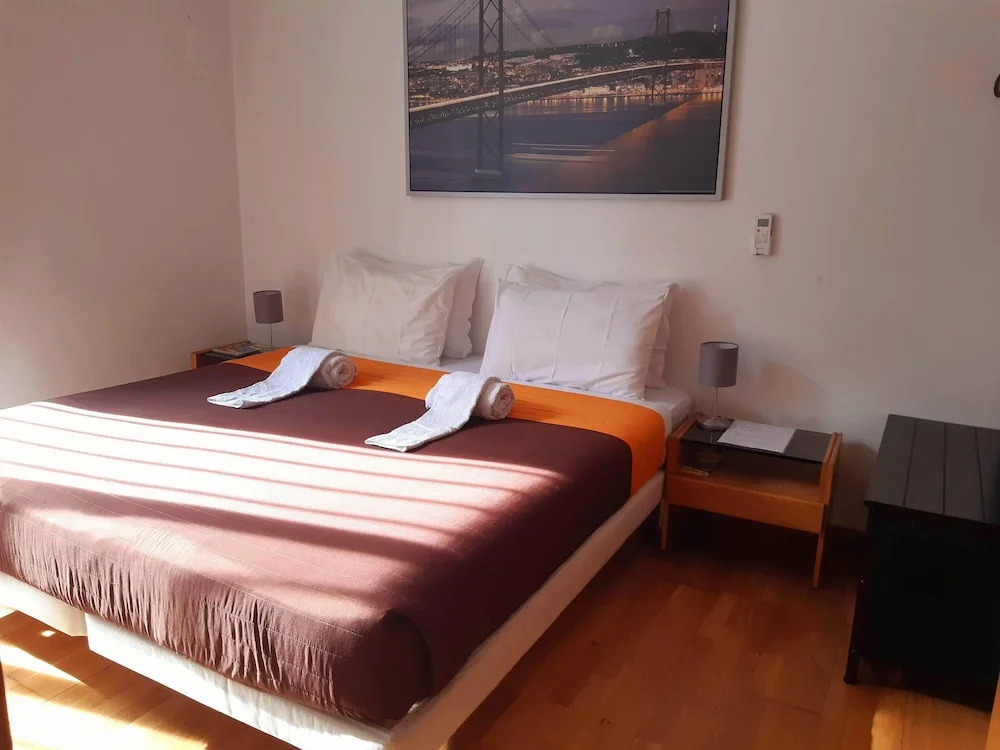 Fado Bed & Breakfast Santos