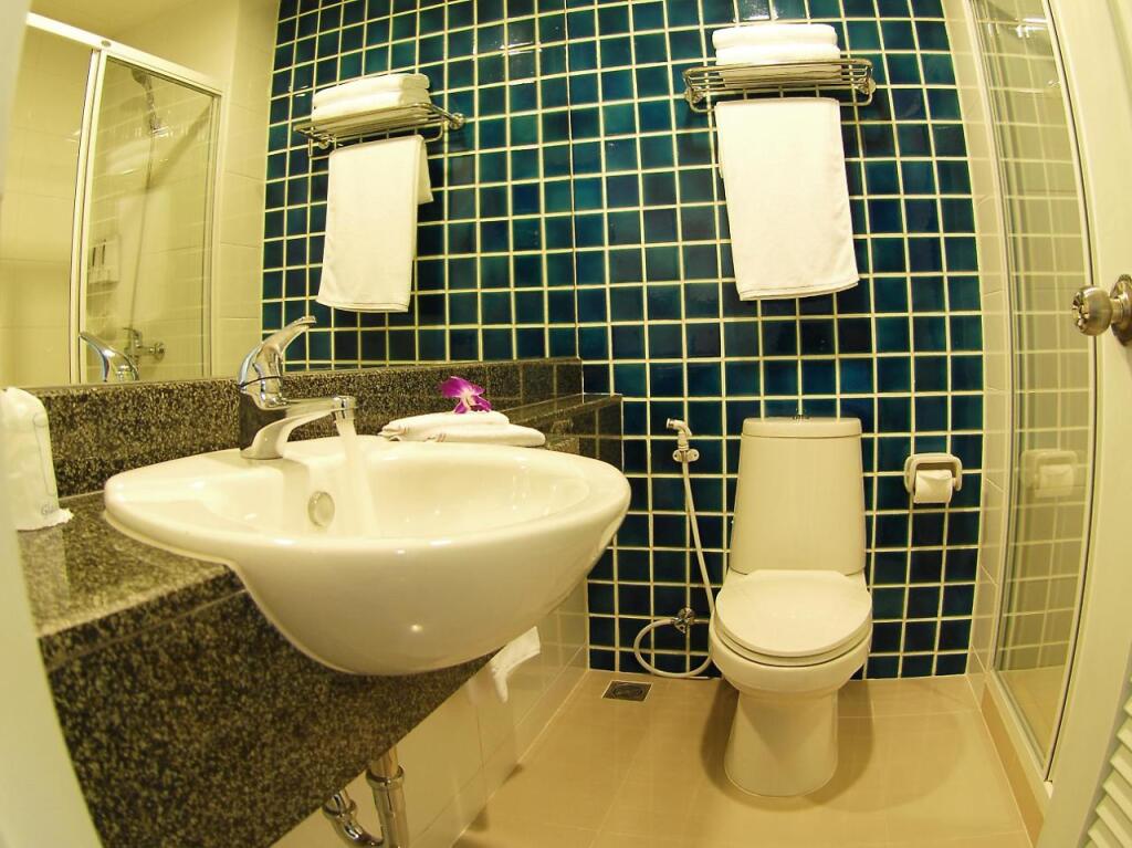 Bangkok Loft Inn