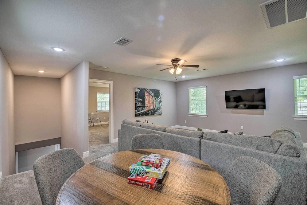 Spacious Houston Family Home With Game Room!