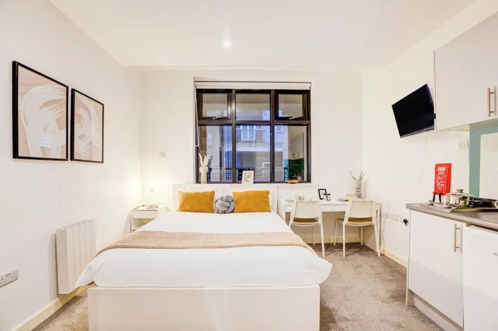 Kingston Luxe Suites Riverside Apartment Belvilla
