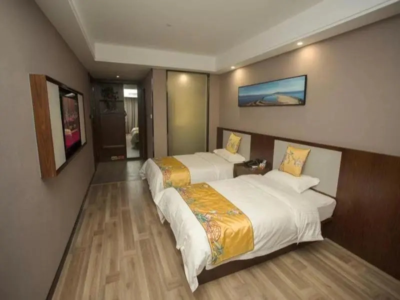 Shell Fuyang South Bus Station Wanda Plaza Hotel